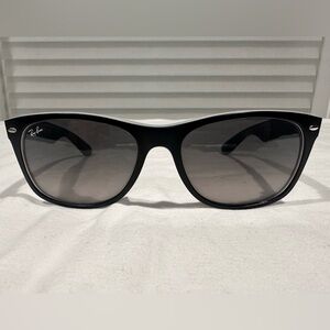 Ray-Ban Way-Farer Black Sunglasses w/ white inside rim, excellent condition